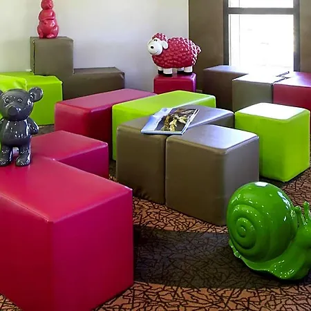 Ibis Styles Castres Отель