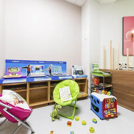 Ibis Styles 3* كاسْتْرْ