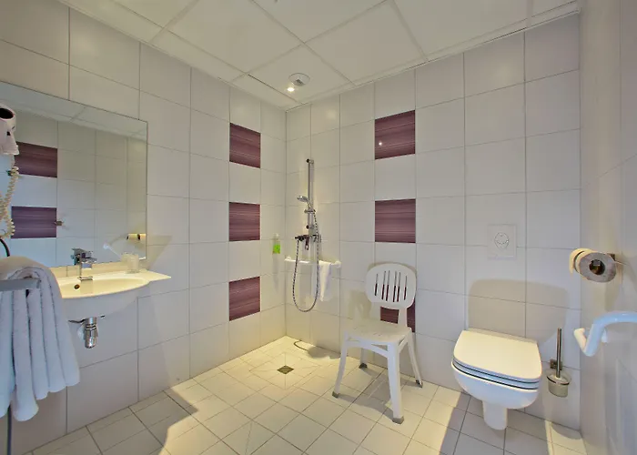 Ibis Styles 3* カストル